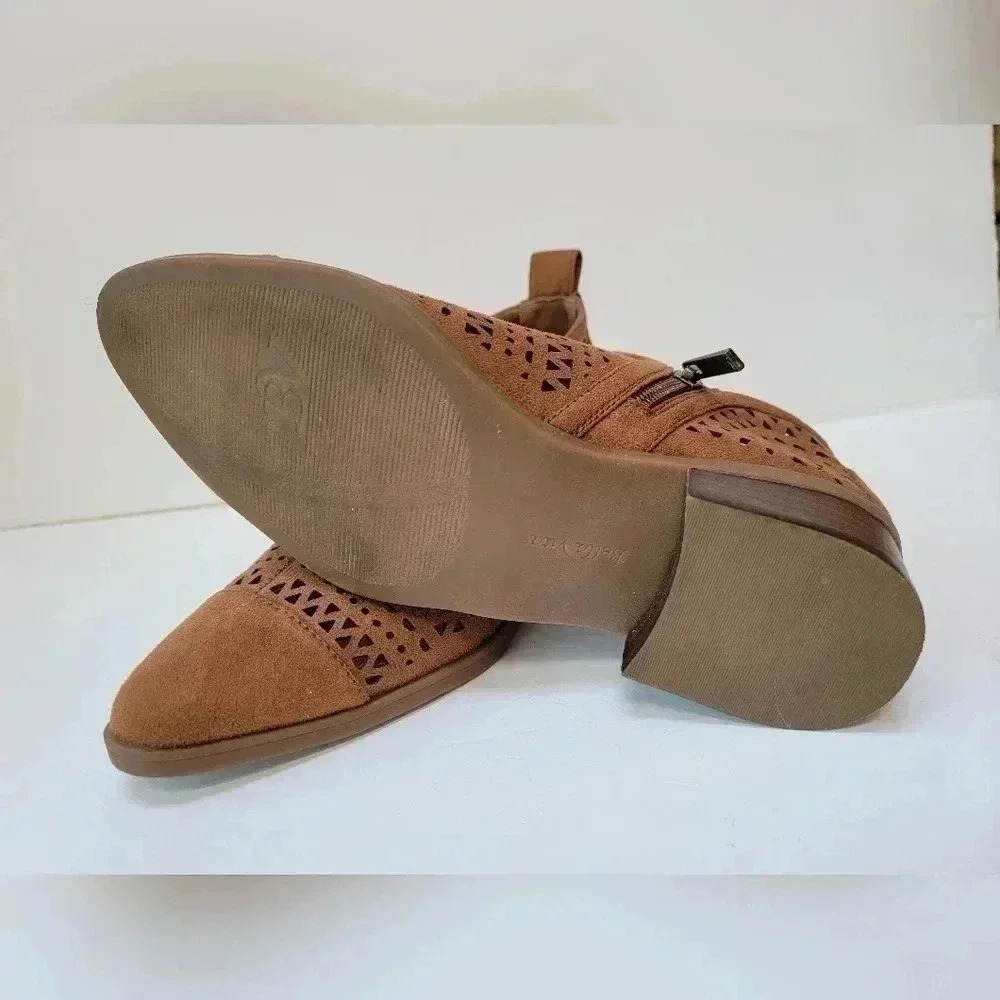 Bella Vita Women's Chop Out Leather Zip  Booties Size 7.5 - Picture 4 of 4